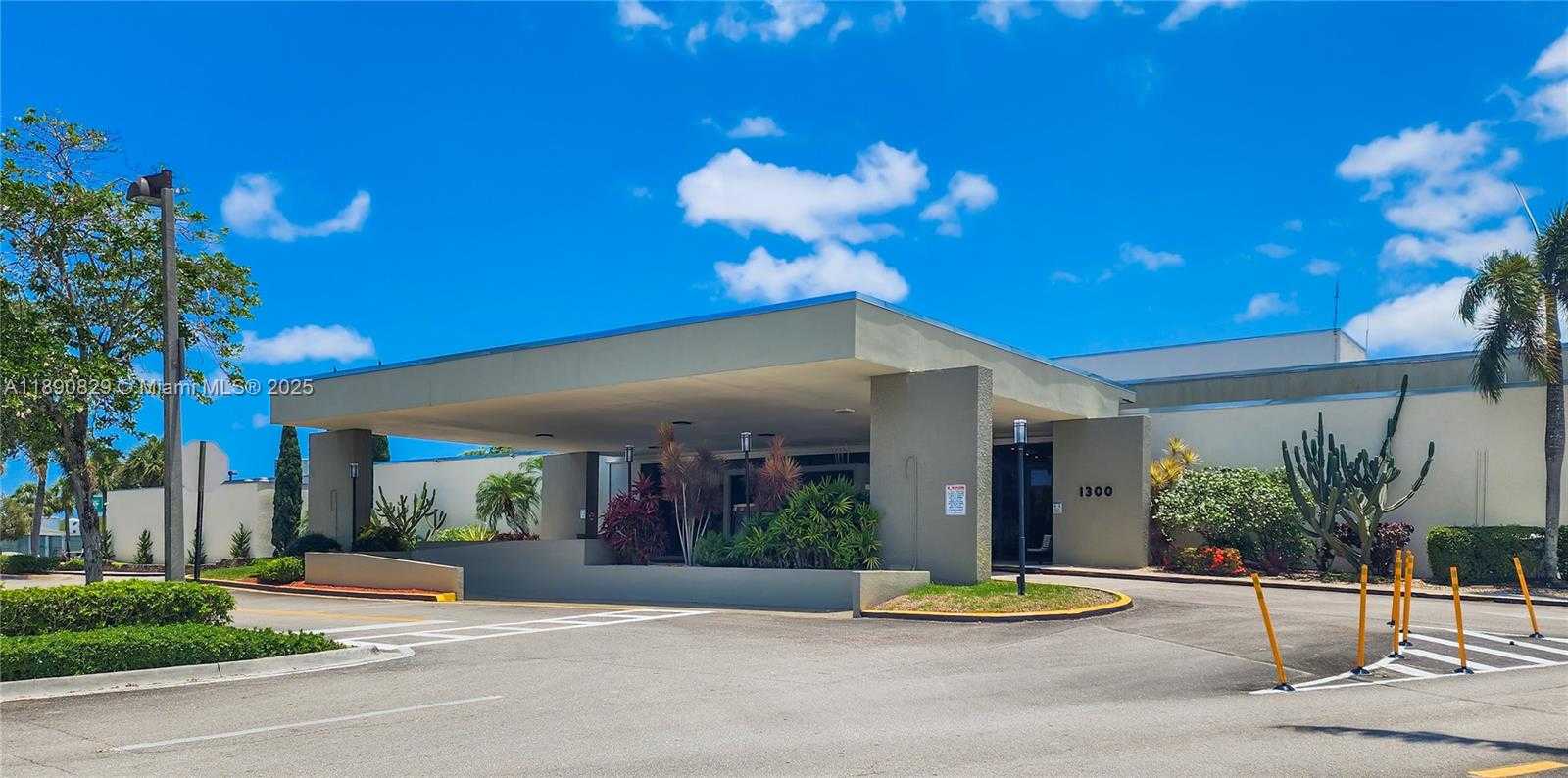 Small Image of 4301 MARTINIQUE CIR #E4, Coconut Creek Number 18