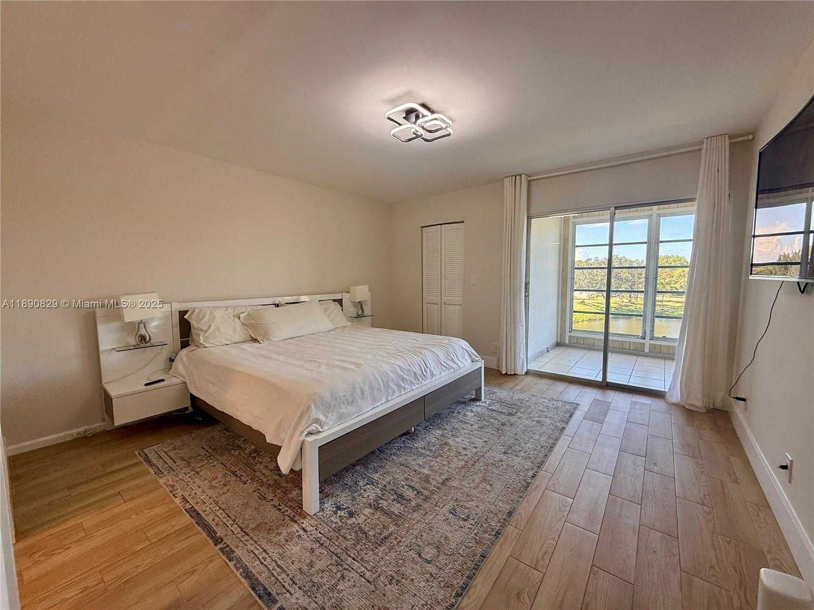 Small Image of 4301 MARTINIQUE CIR #E4, Coconut Creek Number 5