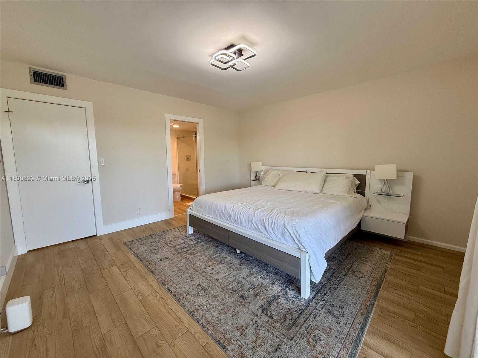 Small Image of 4301 MARTINIQUE CIR #E4, Coconut Creek Number 8