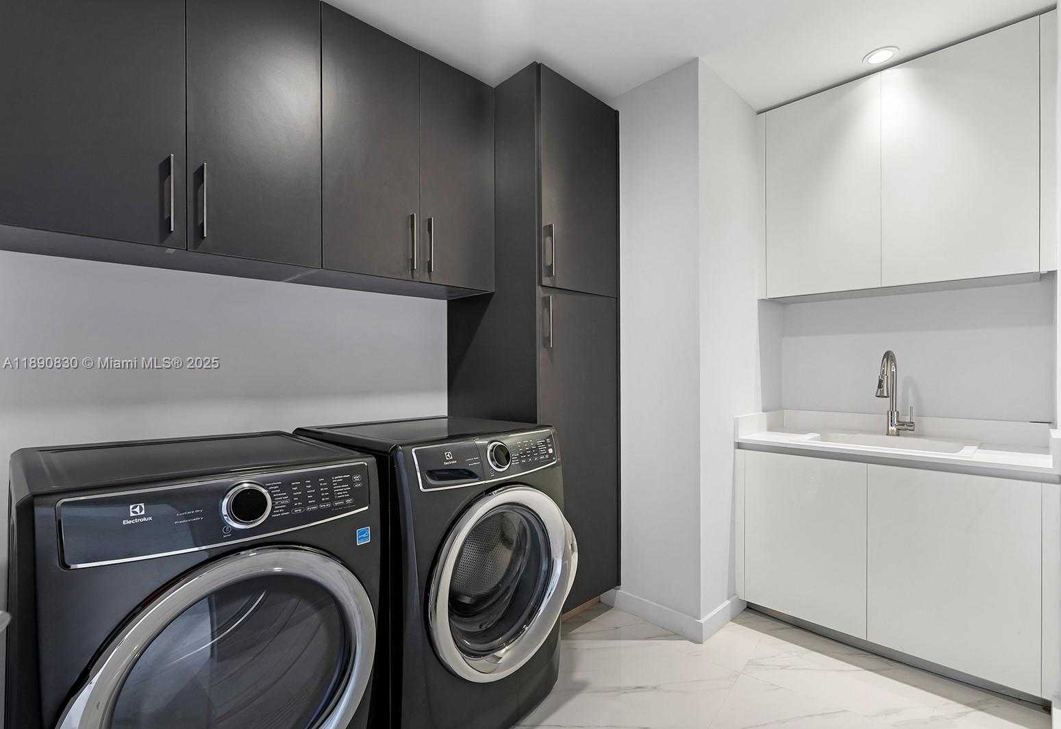 Small Image of 851 NORTH EAST 1ST AVE #4401/4402, Miami Number 23