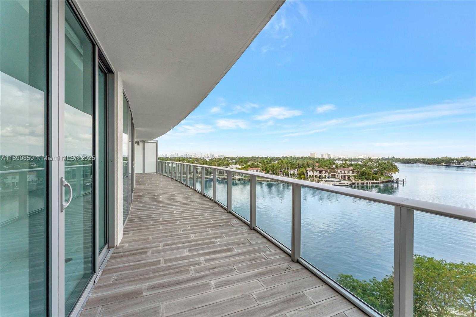 Small Image of 6620 INDIAN CREEK DR #PH711, Miami Beach Number 15