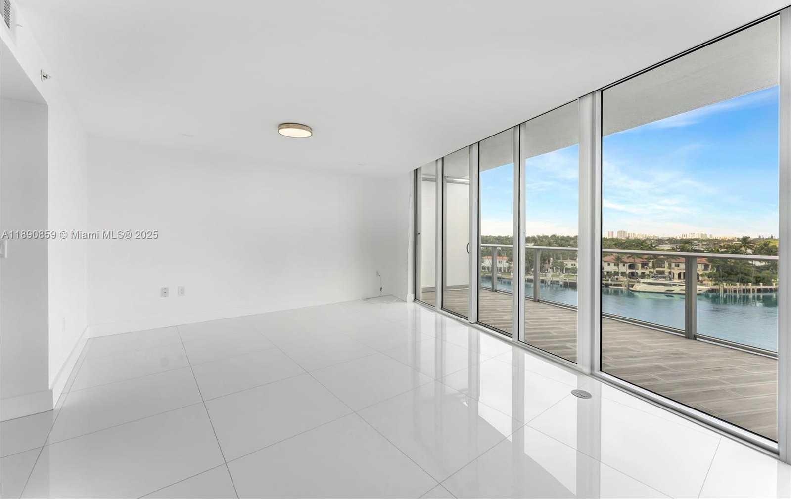 Small Image of 6620 INDIAN CREEK DR #PH711, Miami Beach Number 22