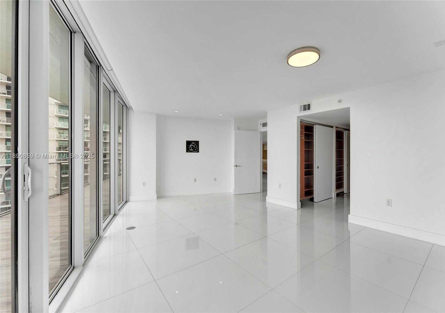 Small Image of 6620 INDIAN CREEK DR #PH711, Miami Beach Number 23