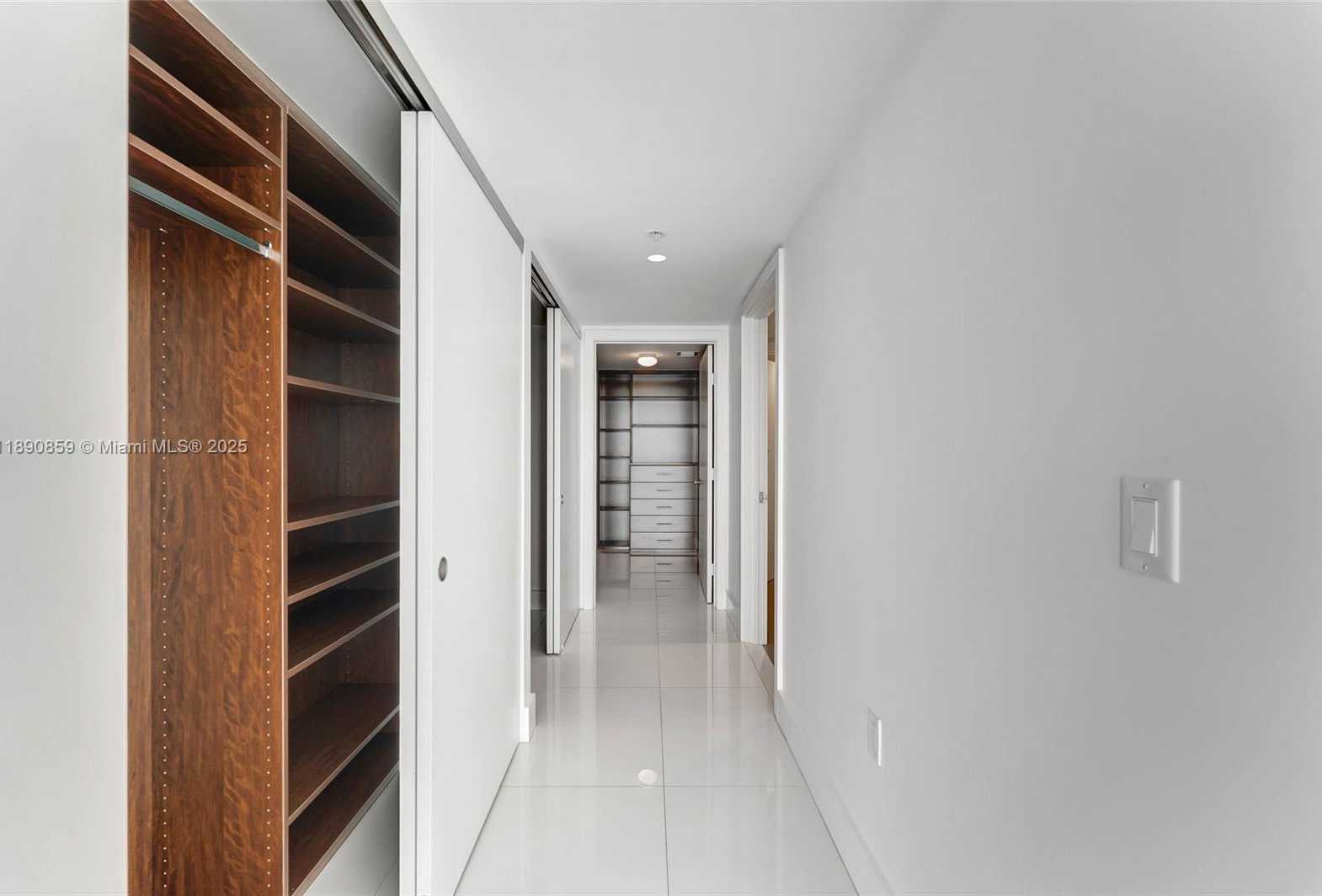 Small Image of 6620 INDIAN CREEK DR #PH711, Miami Beach Number 24