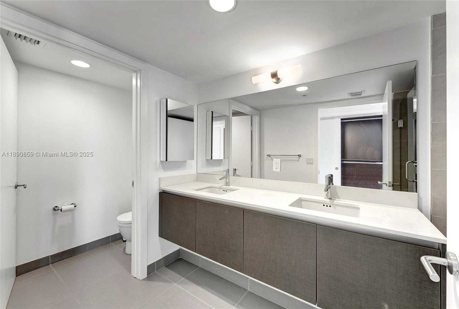 Small Image of 6620 INDIAN CREEK DR #PH711, Miami Beach Number 27