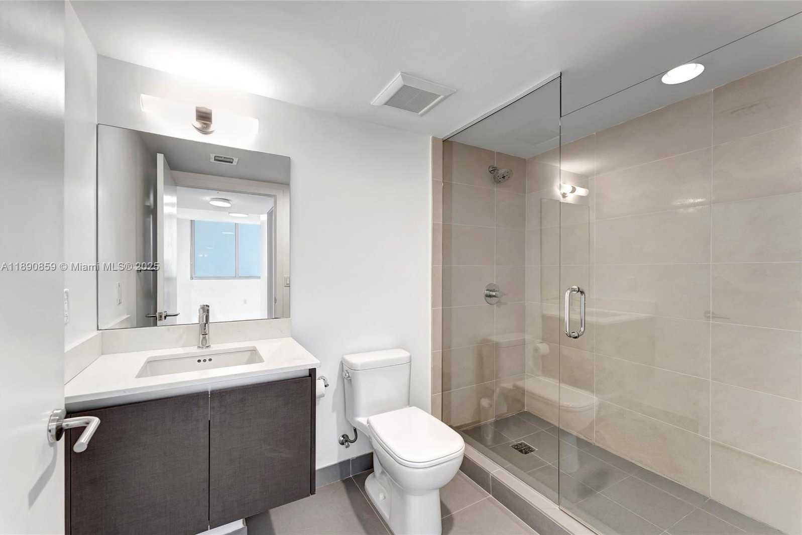 Small Image of 6620 INDIAN CREEK DR #PH711, Miami Beach Number 31