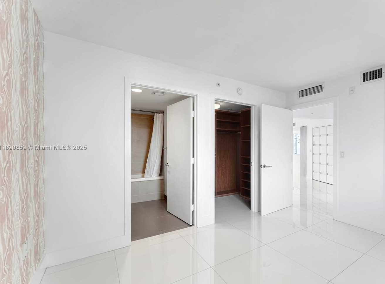 Small Image of 6620 INDIAN CREEK DR #PH711, Miami Beach Number 33