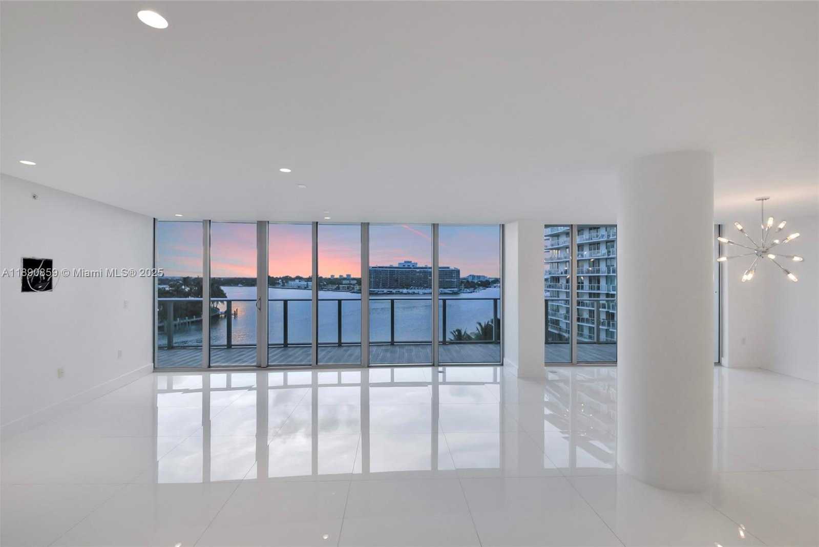 Small Image of 6620 INDIAN CREEK DR #PH711, Miami Beach Number 38