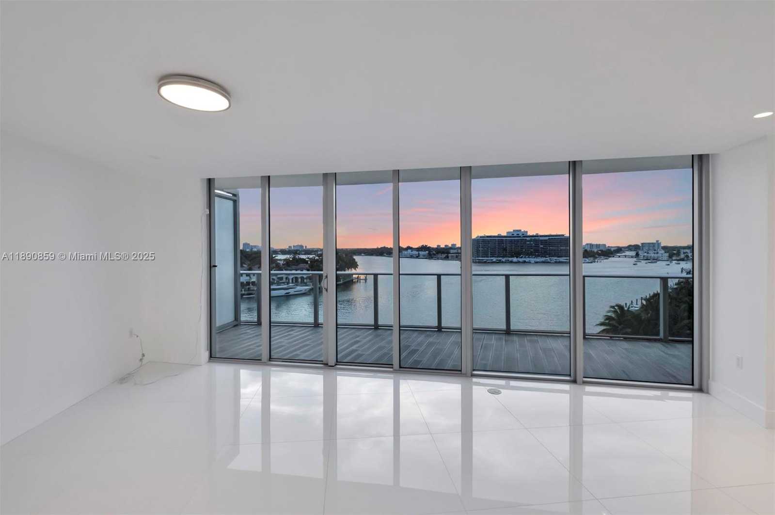 Small Image of 6620 INDIAN CREEK DR #PH711, Miami Beach Number 42