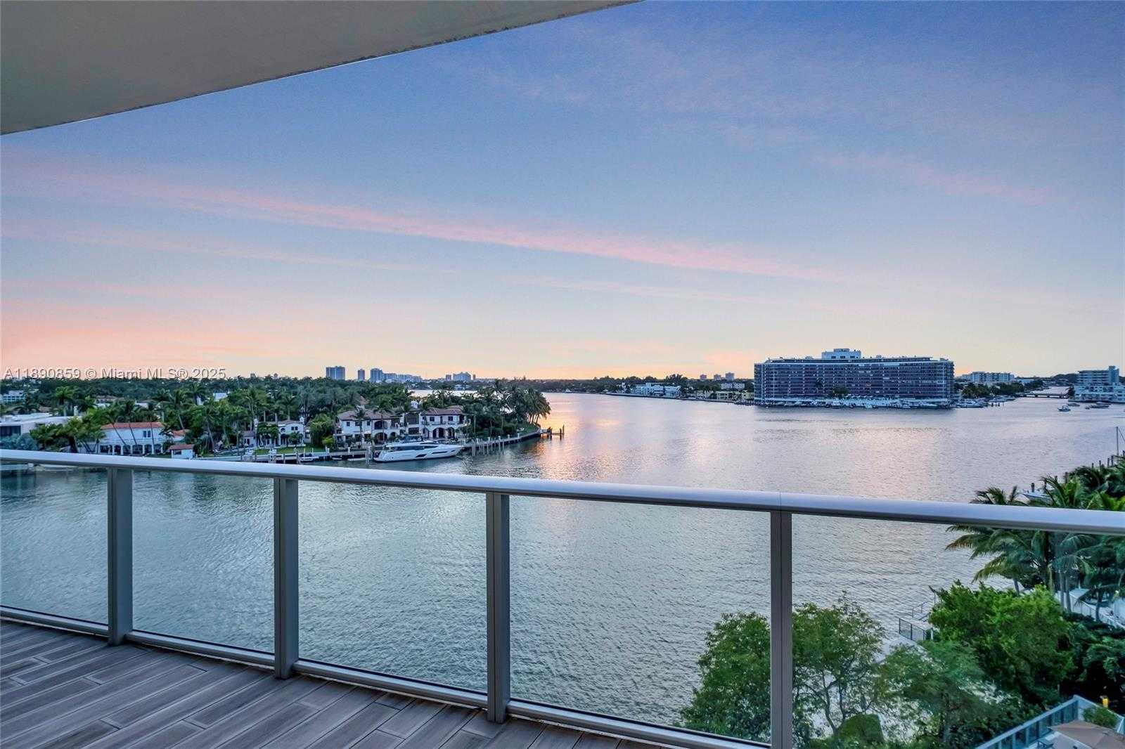 Small Image of 6620 INDIAN CREEK DR #PH711, Miami Beach Number 43
