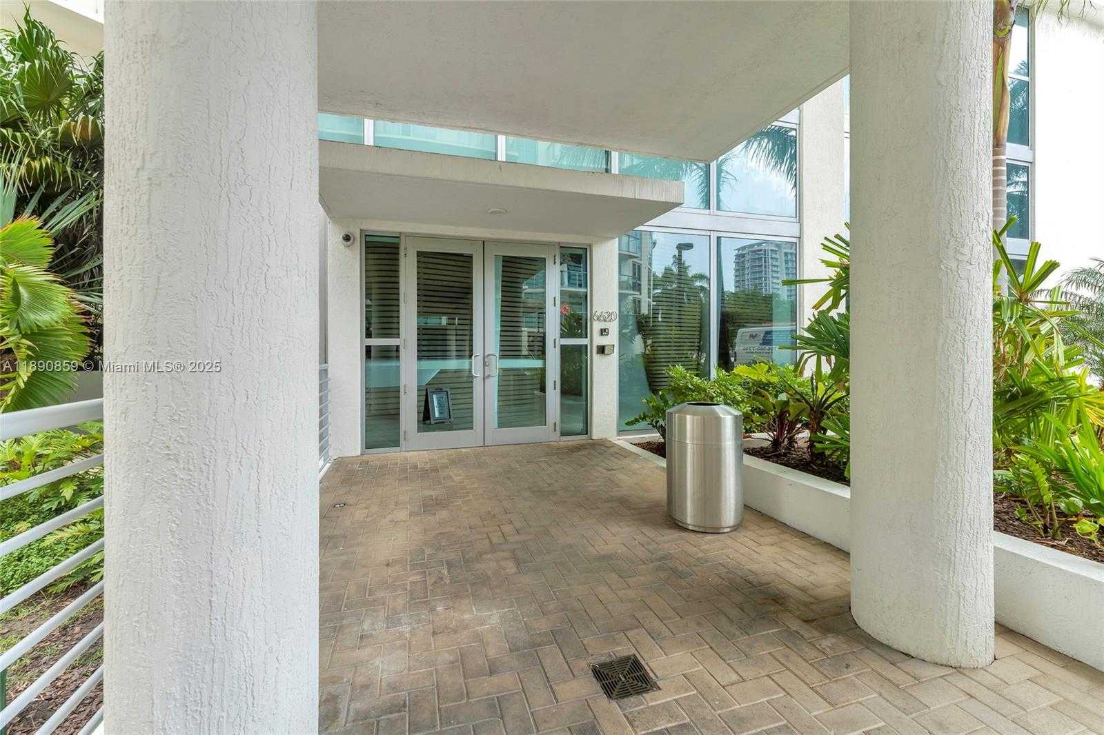 Small Image of 6620 INDIAN CREEK DR #PH711, Miami Beach Number 64