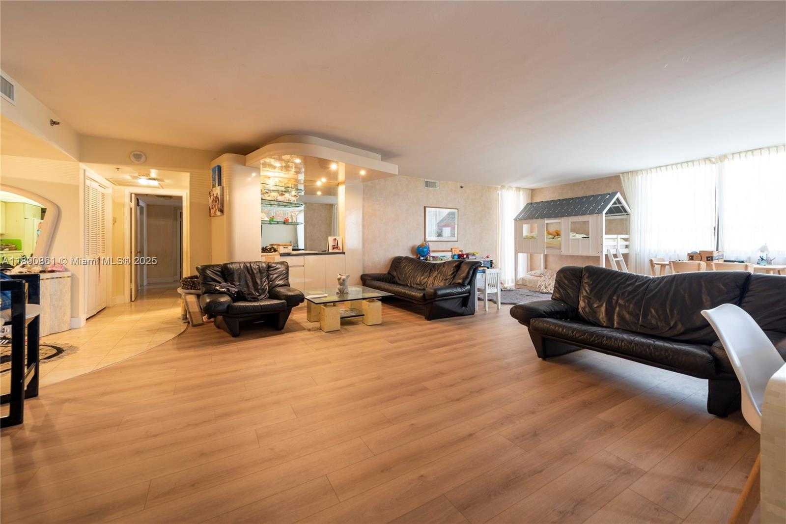 Small Image of Bal Harbour Number 2