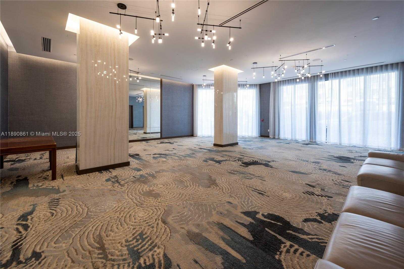 Small Image of Bal Harbour Number 20