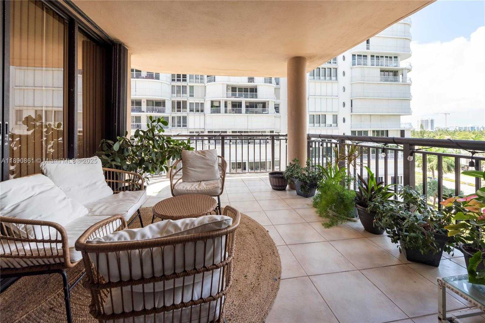 Small Image of Bal Harbour Number 6