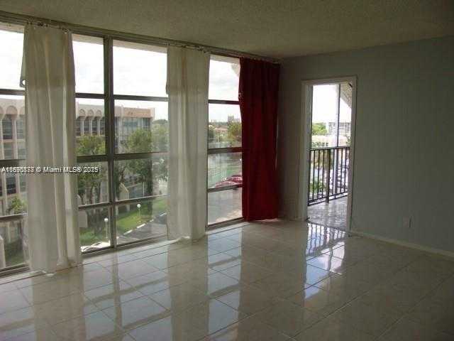 Small Image of 701 THREE ISLANDS BLVD #510, Hallandale Beach Number 5