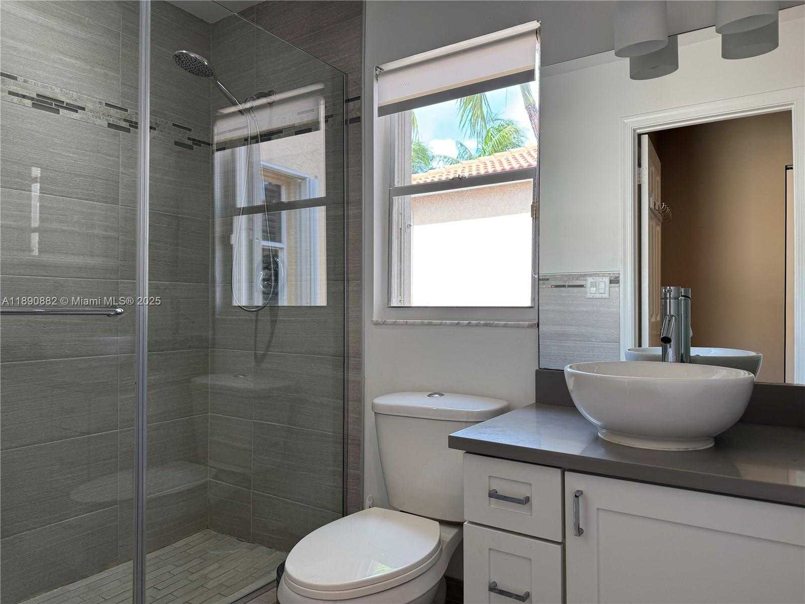 Small Image of 3441 NORTH EAST 210TH TERRACE, Aventura Number 16