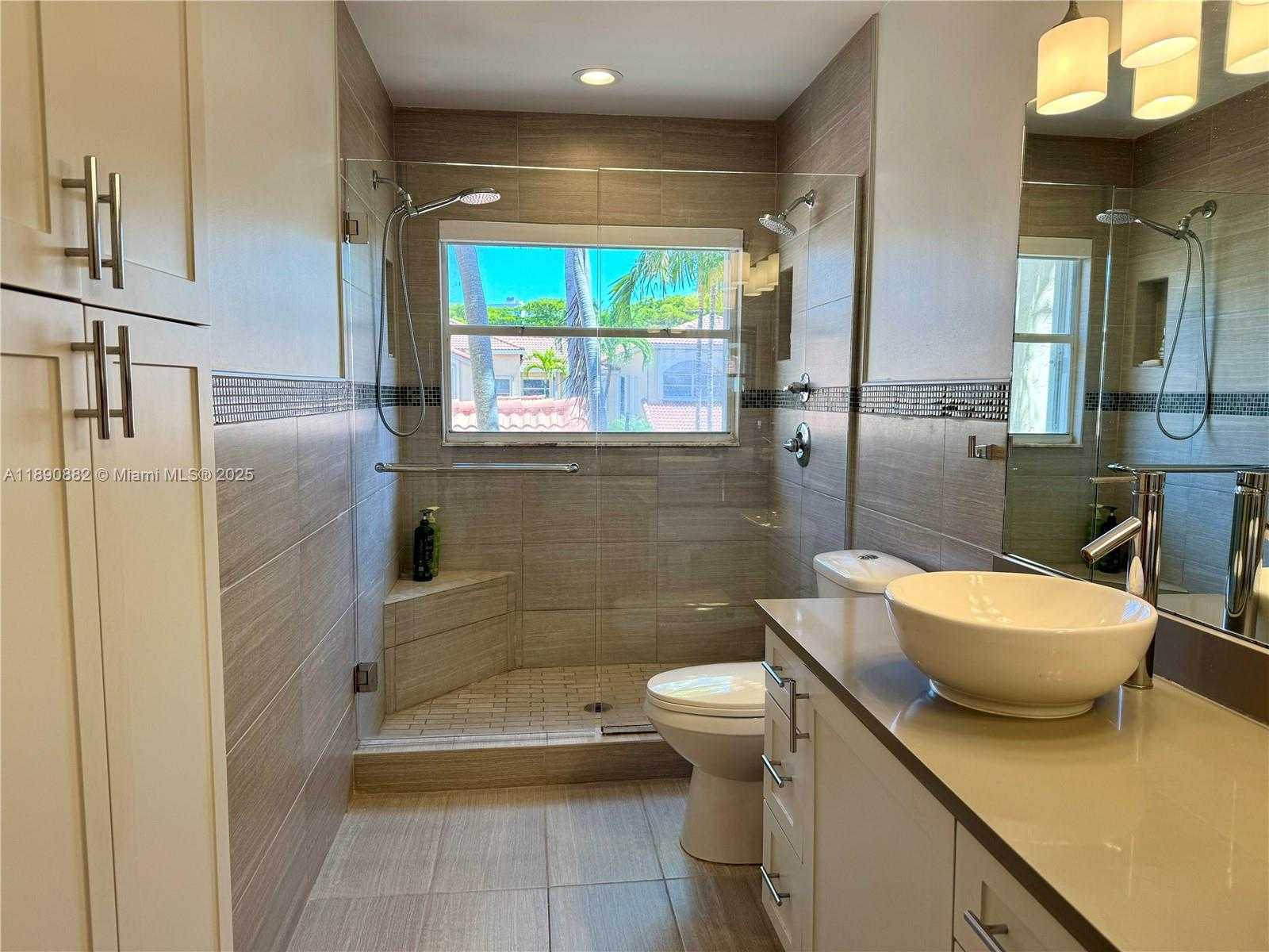 Small Image of 3441 NORTH EAST 210TH TERRACE, Aventura Number 18