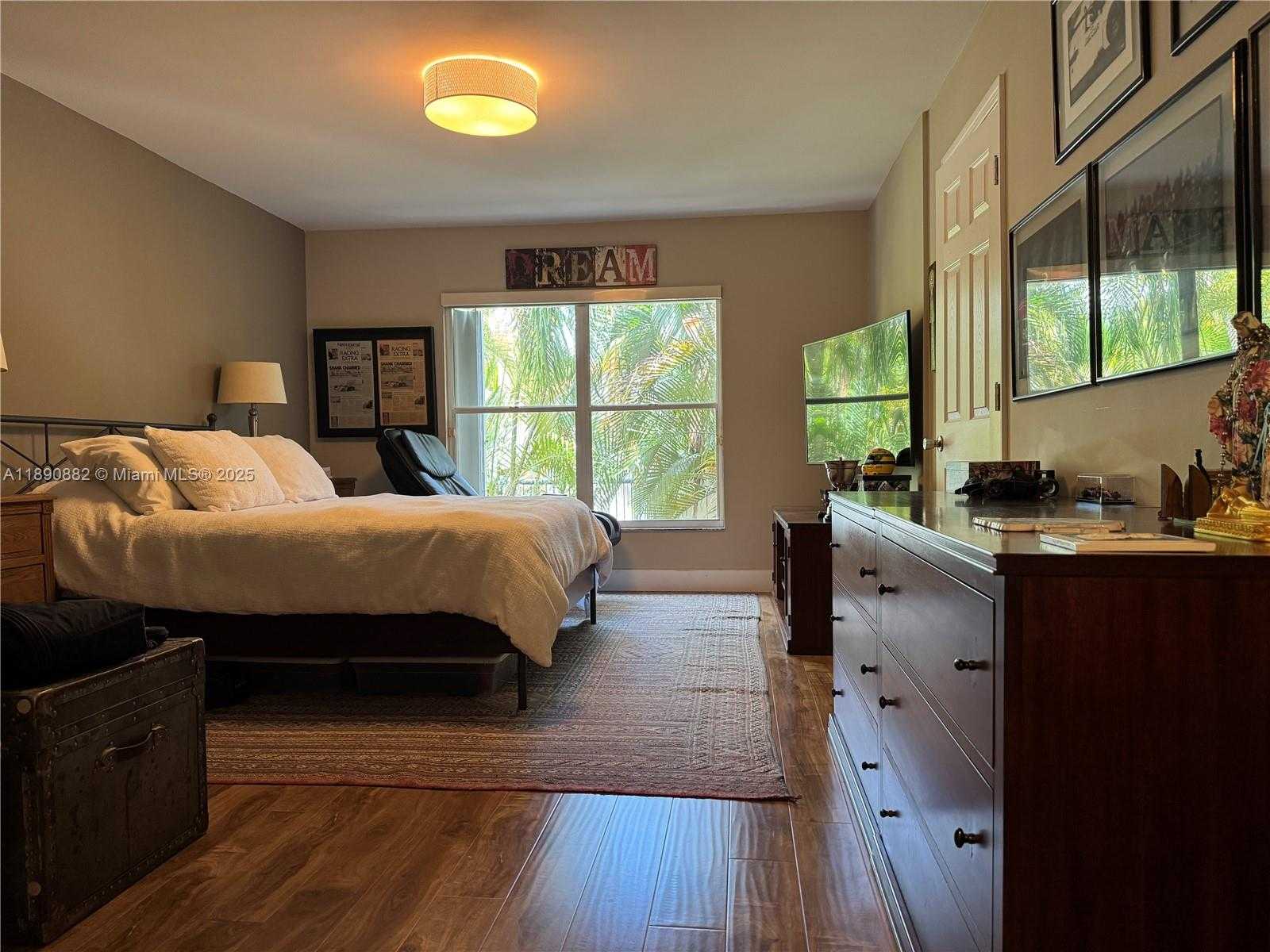 Small Image of 3441 NORTH EAST 210TH TERRACE, Aventura Number 21
