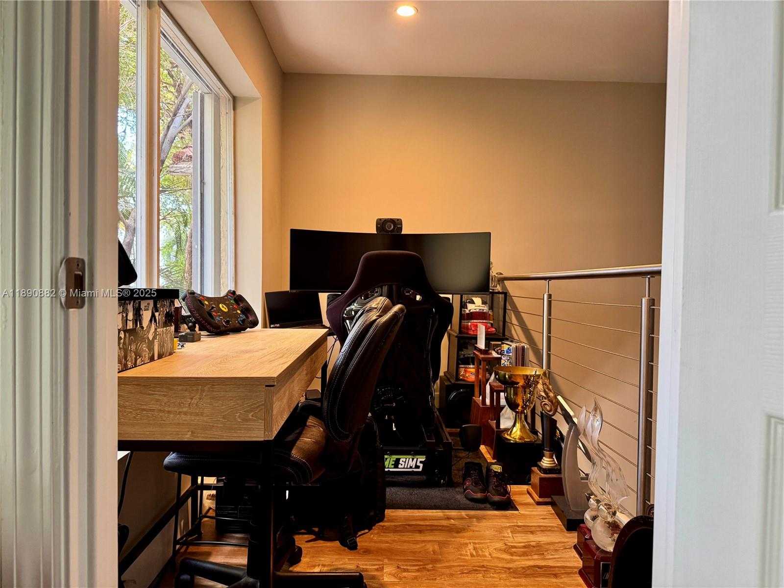 Small Image of 3441 NORTH EAST 210TH TERRACE, Aventura Number 24