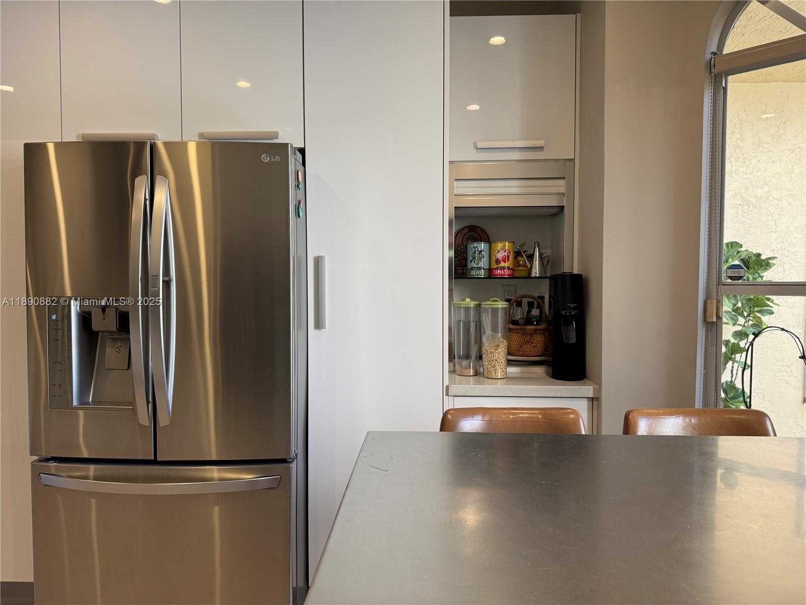 Small Image of 3441 NORTH EAST 210TH TERRACE, Aventura Number 7
