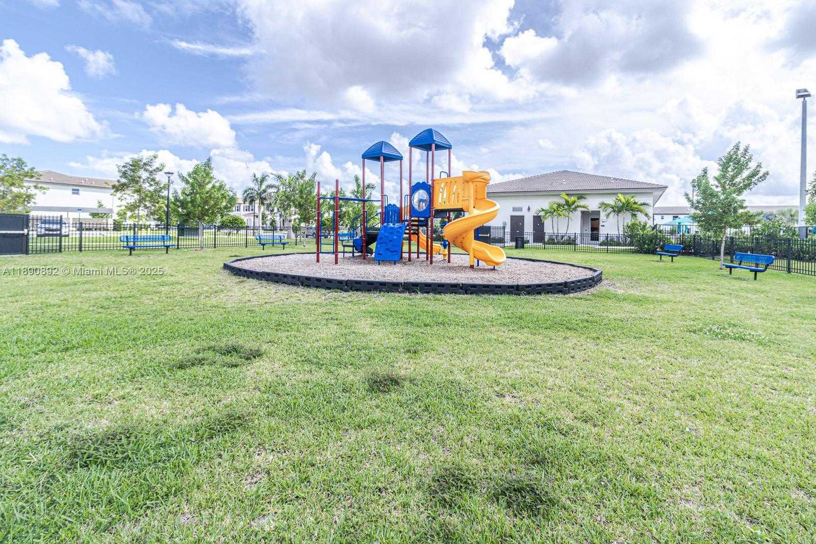 Small Image of 12509 NORTH WEST 23RD PL, Miami Number 25