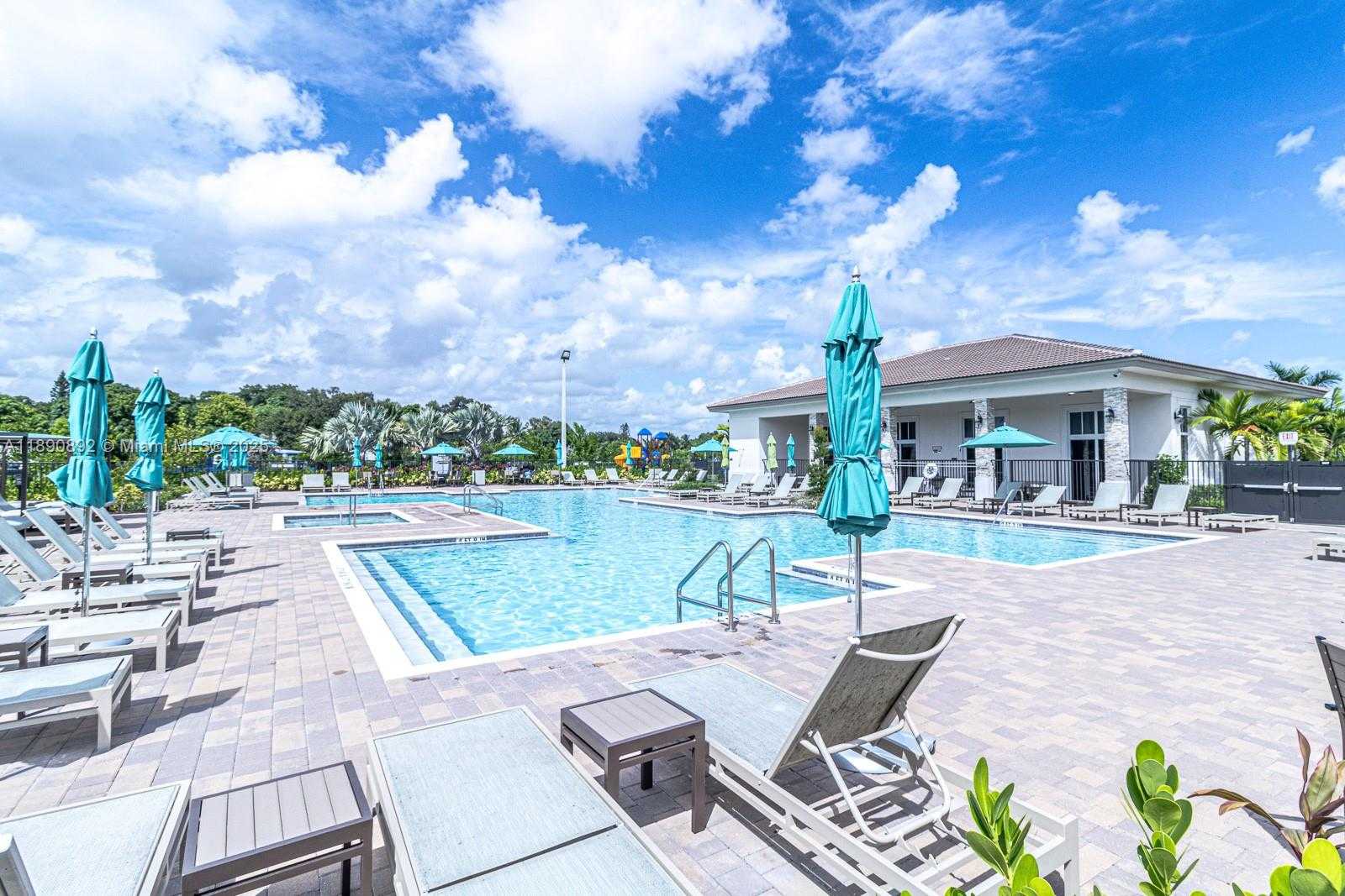 Small Image of 12509 NORTH WEST 23RD PL, Miami Number 27