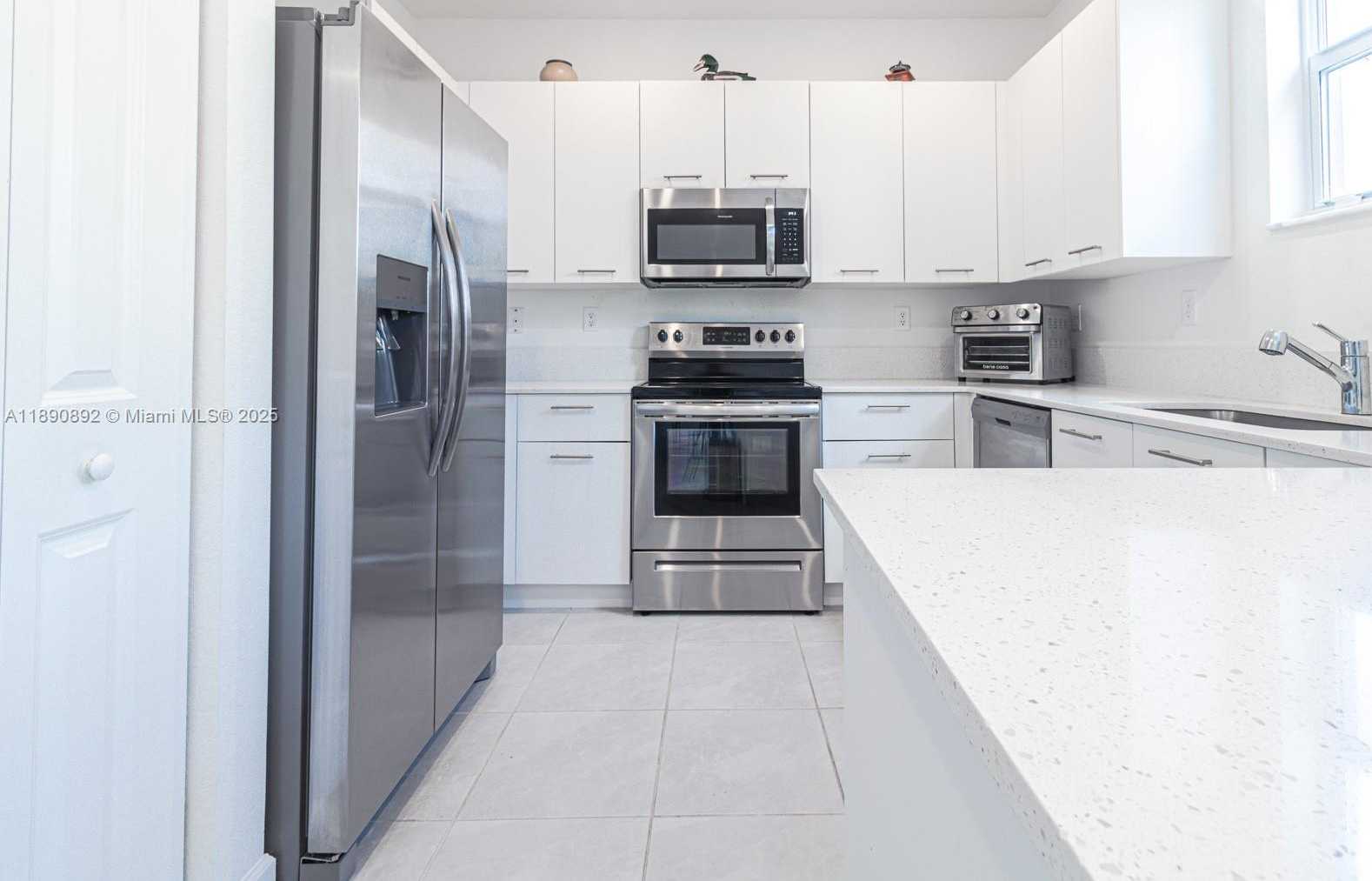 Small Image of 12509 NORTH WEST 23RD PL, Miami Number 8
