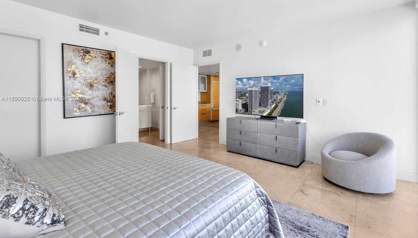 Small Image of 1830 SOUTH OCEAN DR #4807, Hallandale Beach Number 15