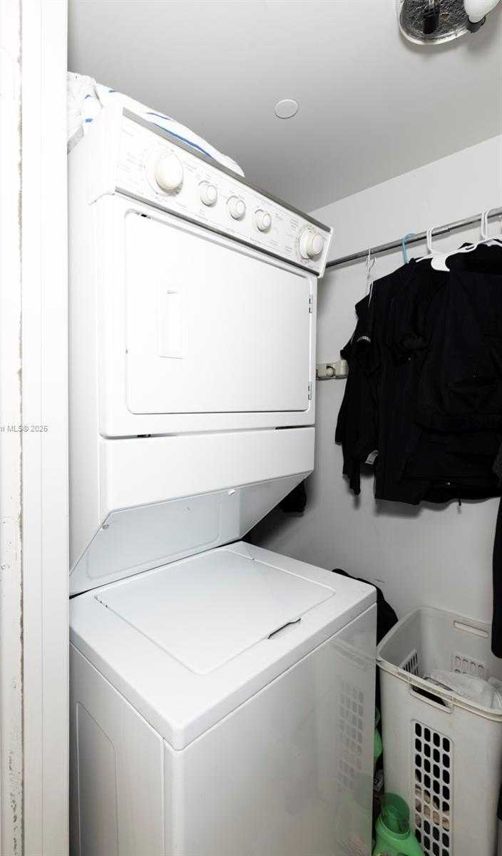 Small Image of 1830 SOUTH OCEAN DR #4807, Hallandale Beach Number 19