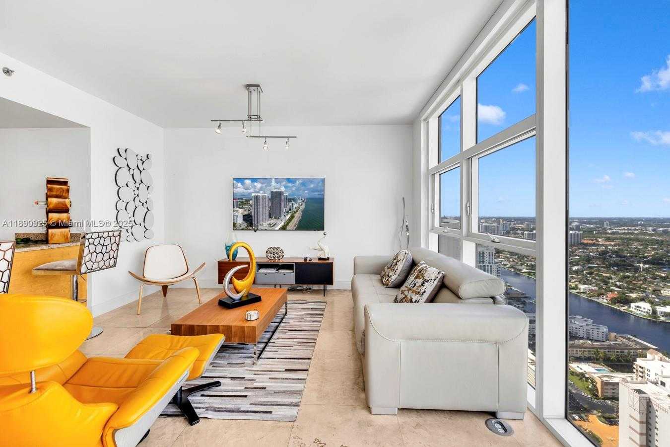 Small Image of 1830 SOUTH OCEAN DR #4807, Hallandale Beach Number 2