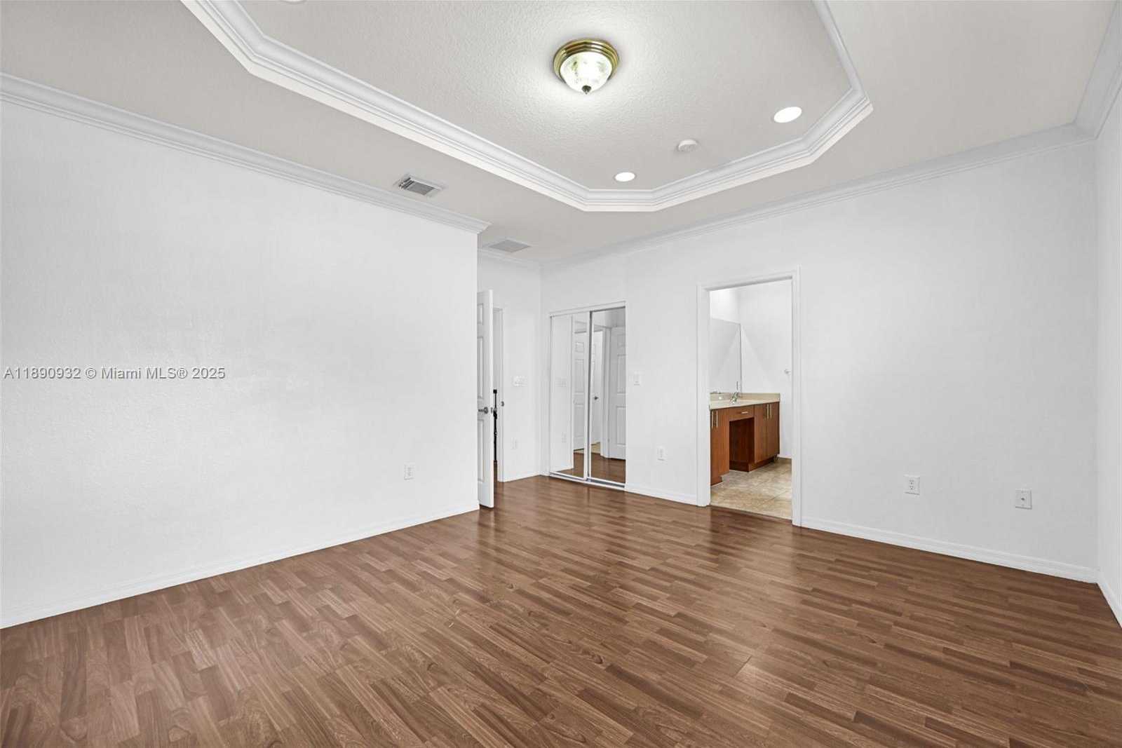 Imagen de Pequeño Objeto