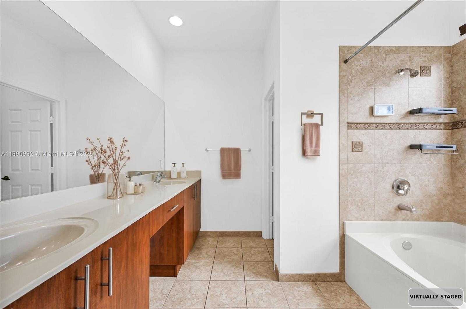 Imagen de Pequeño Objeto