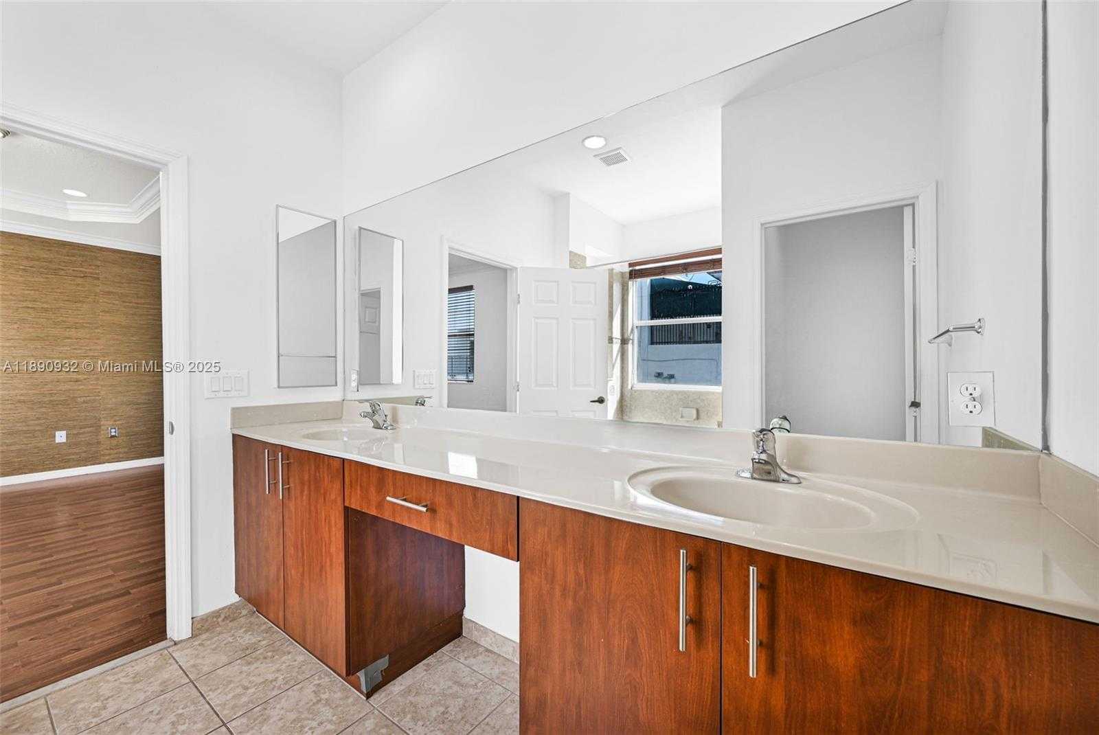 Imagen de Pequeño Objeto