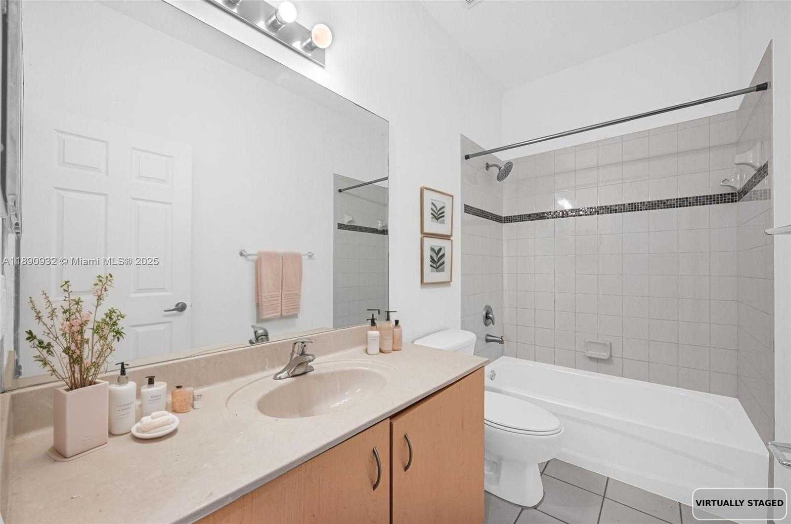 Imagen de Pequeño Objeto