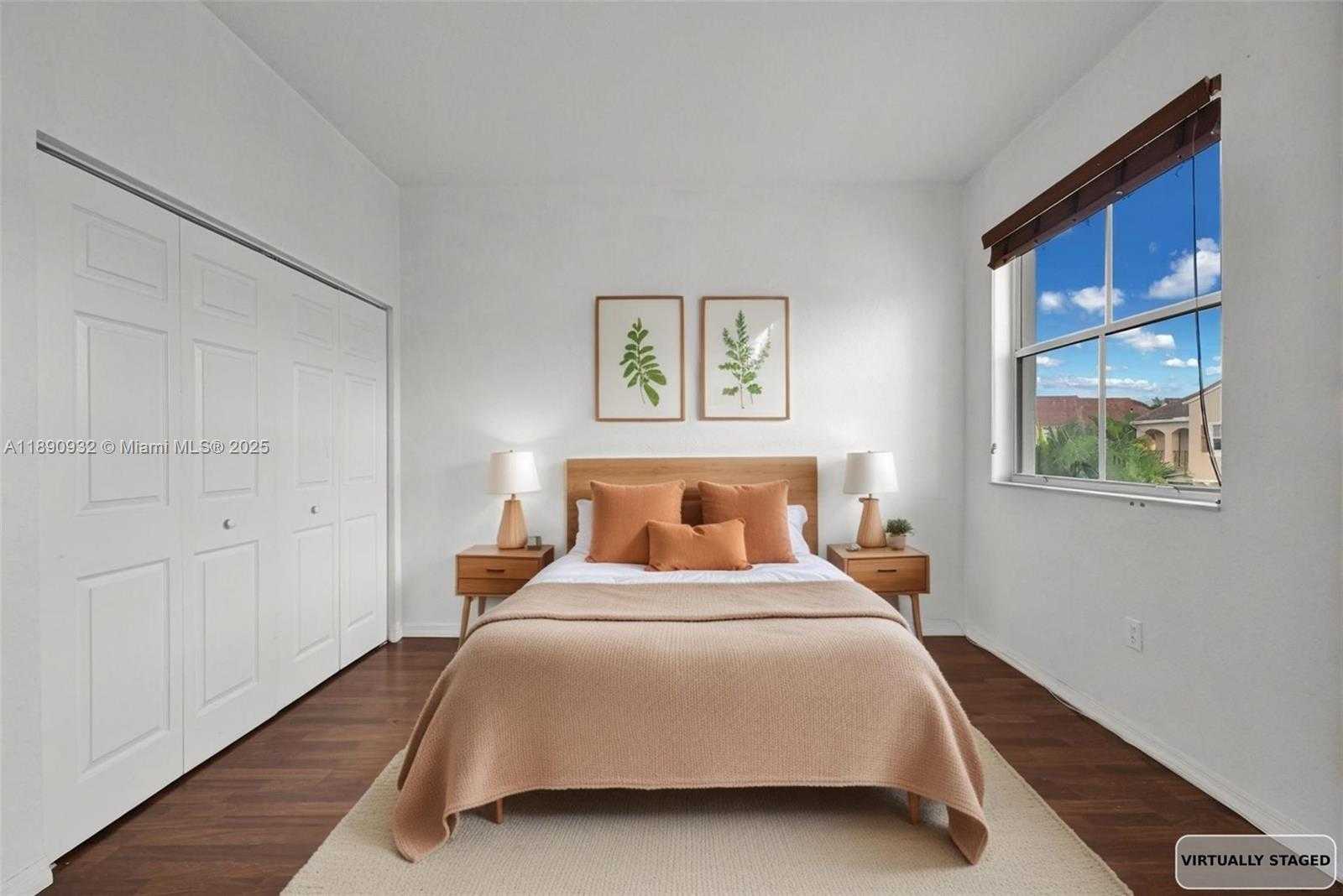 Imagen de Pequeño Objeto