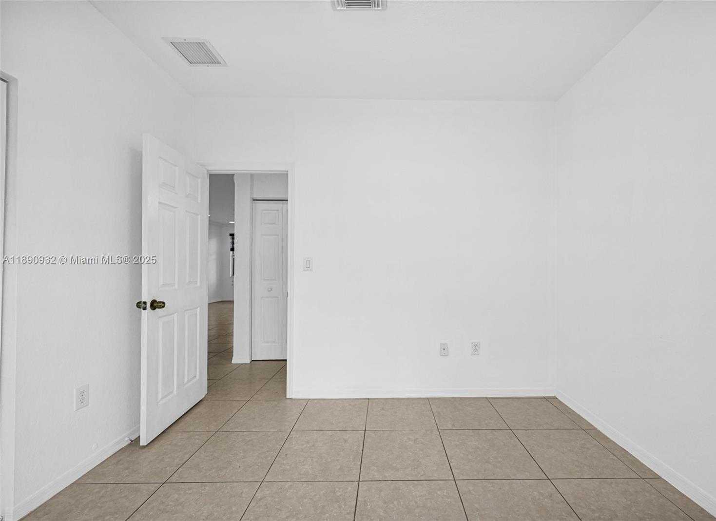 Imagen de Pequeño Objeto