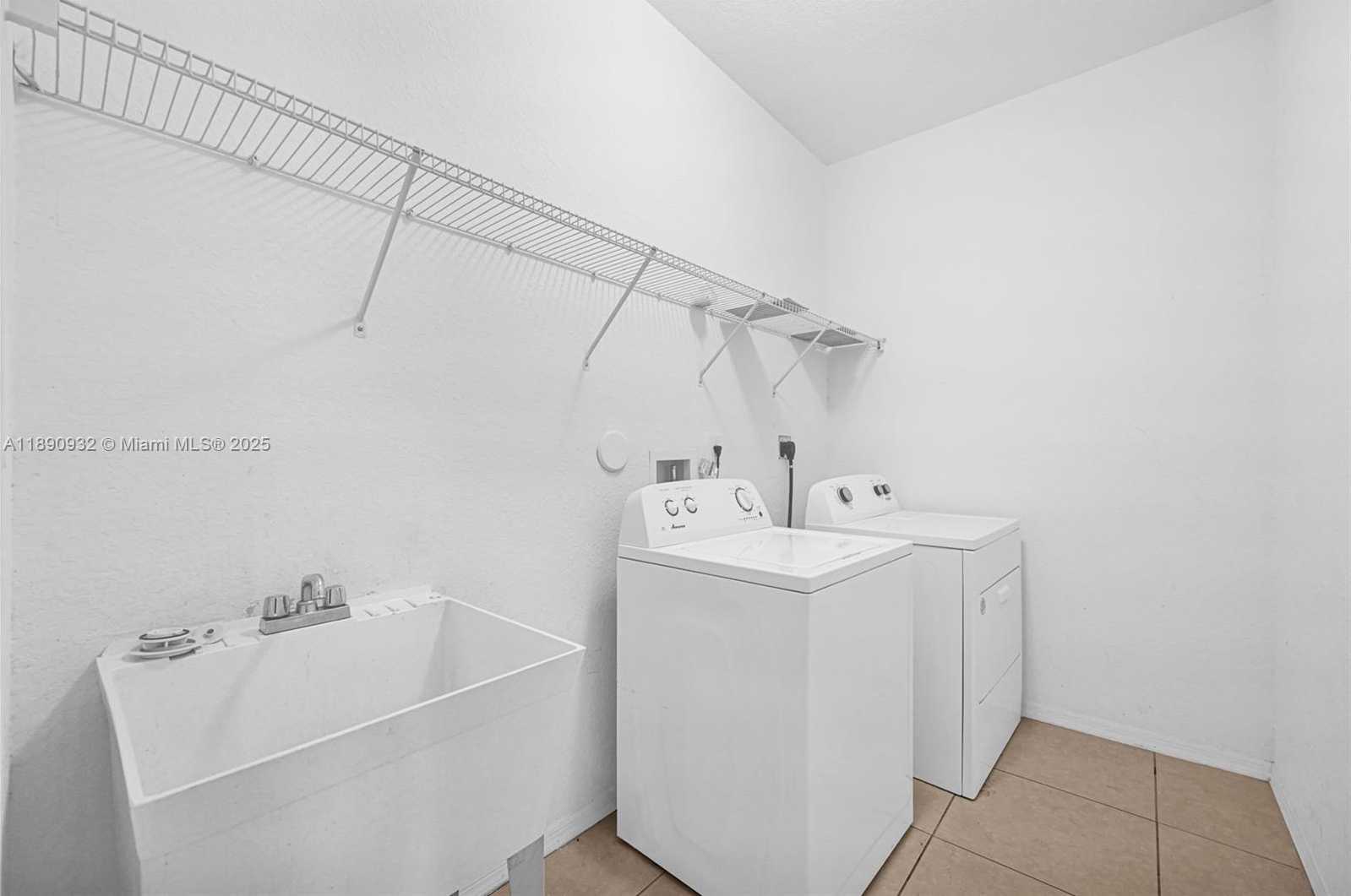 Imagen de Pequeño Objeto