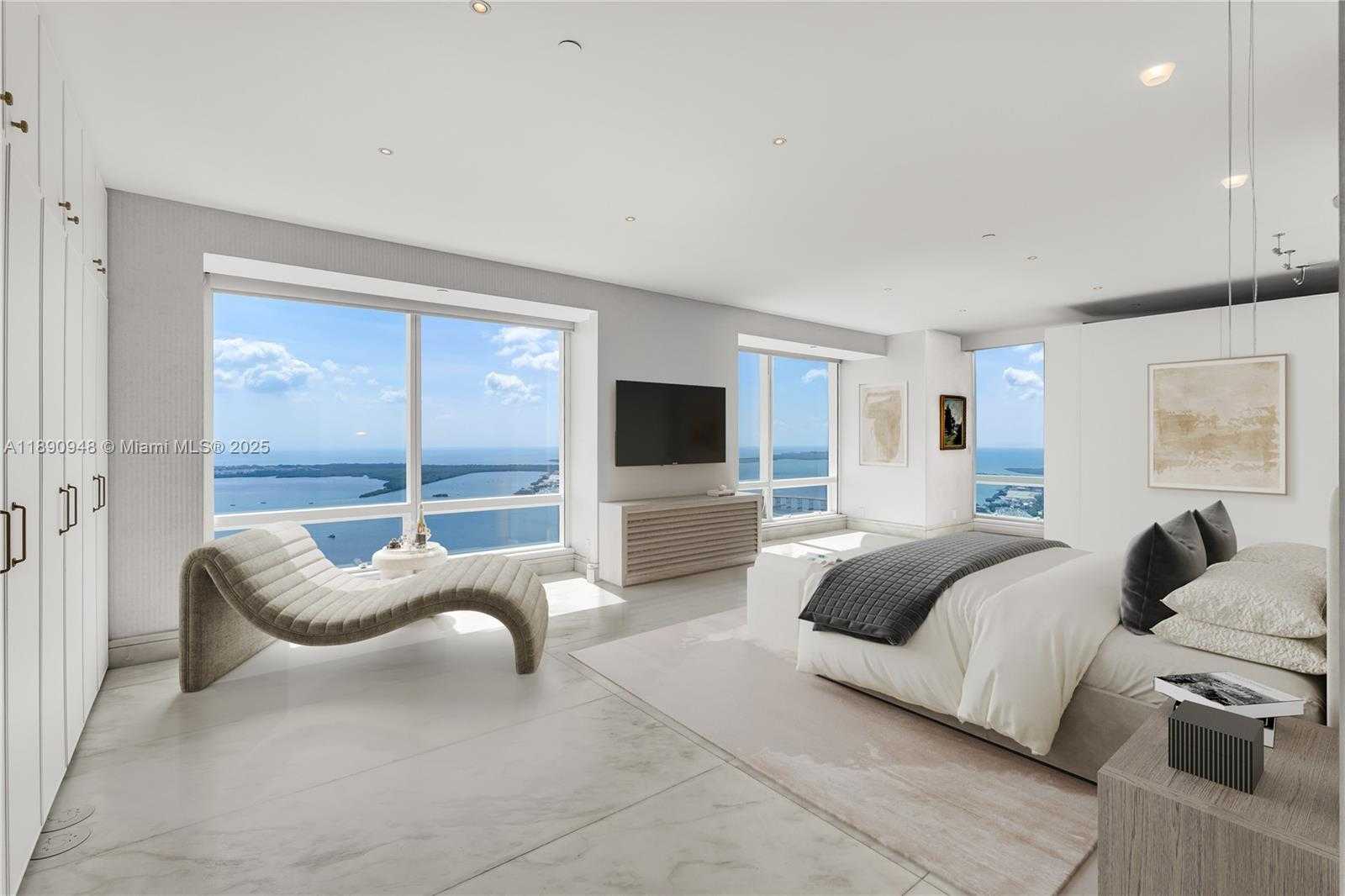 Small Image of 1425 BRICKELL AVE #54DEF, Miami Number 12