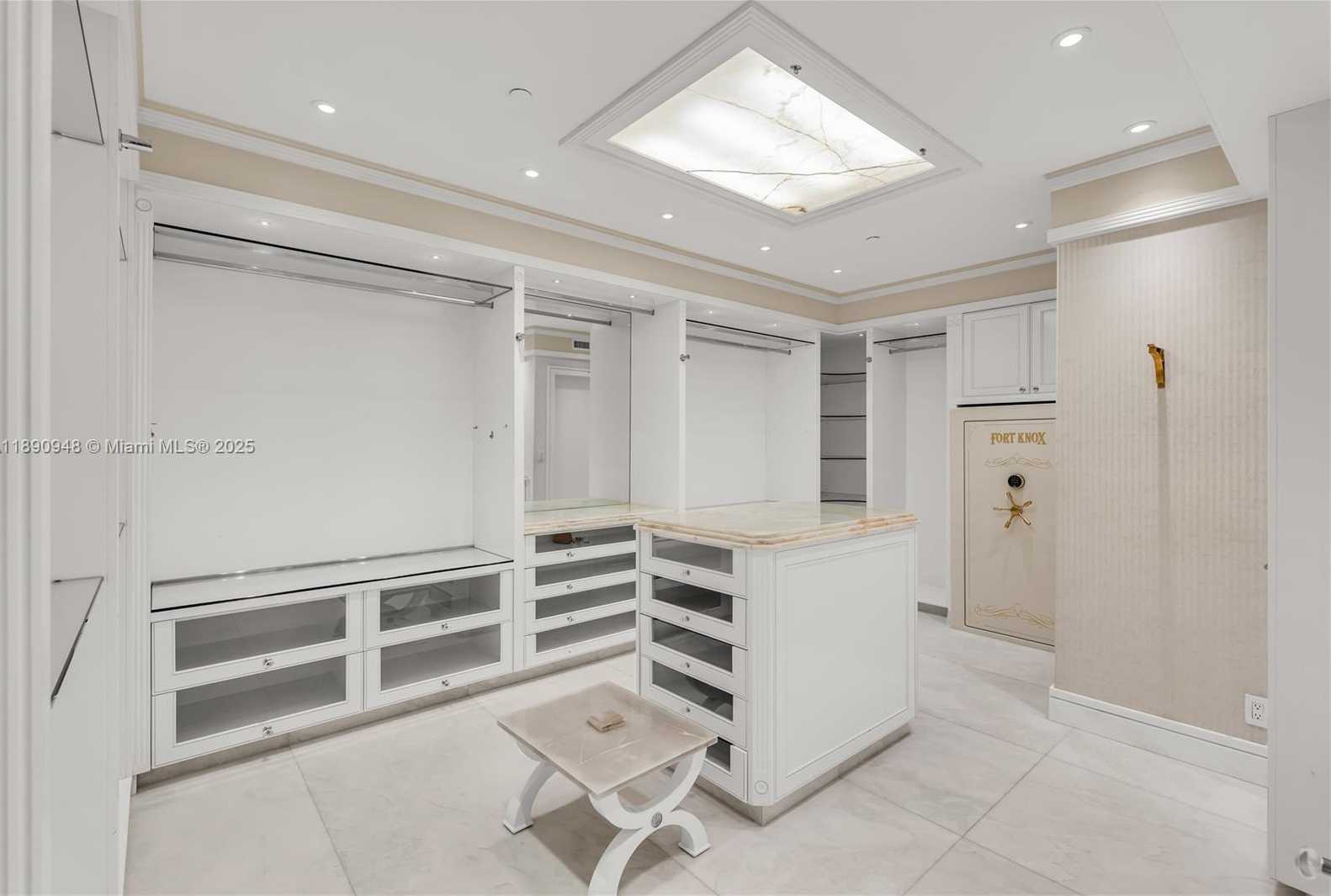 Small Image of 1425 BRICKELL AVE #54DEF, Miami Number 17
