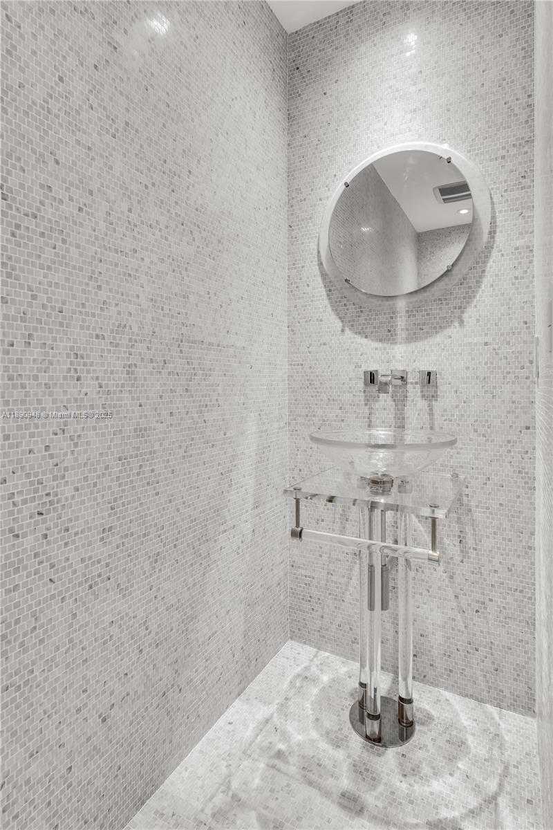 Small Image of 1425 BRICKELL AVE #54DEF, Miami Number 29
