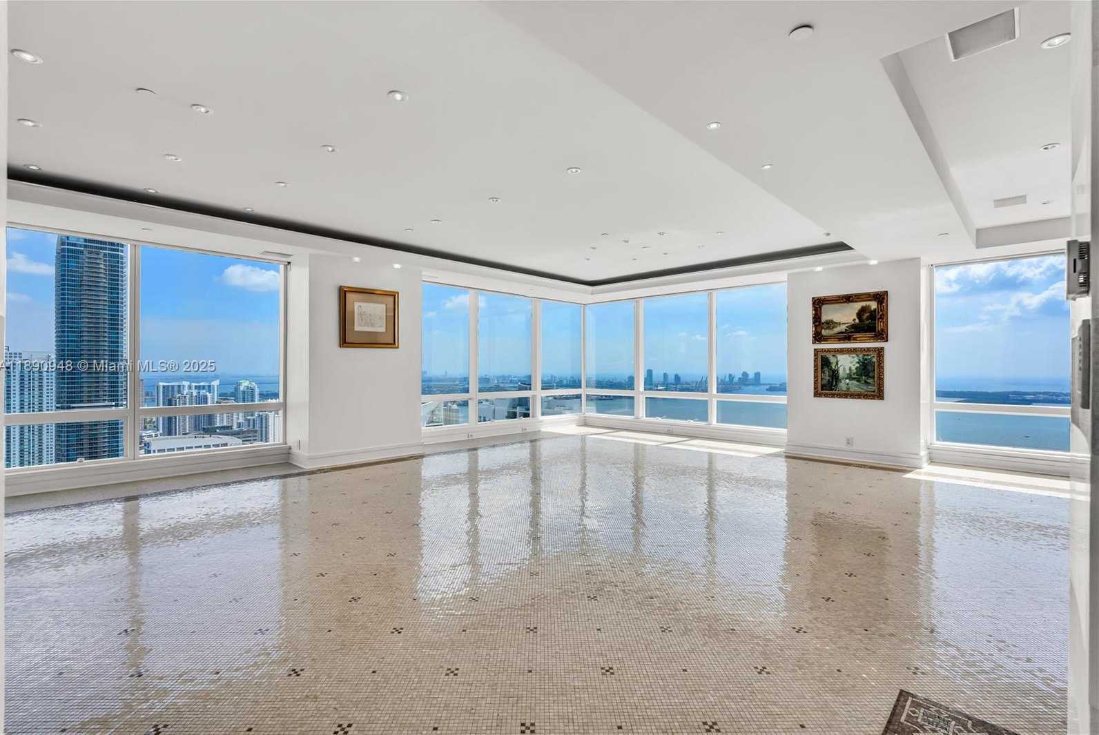 Small Image of 1425 BRICKELL AVE #54DEF, Miami Number 8