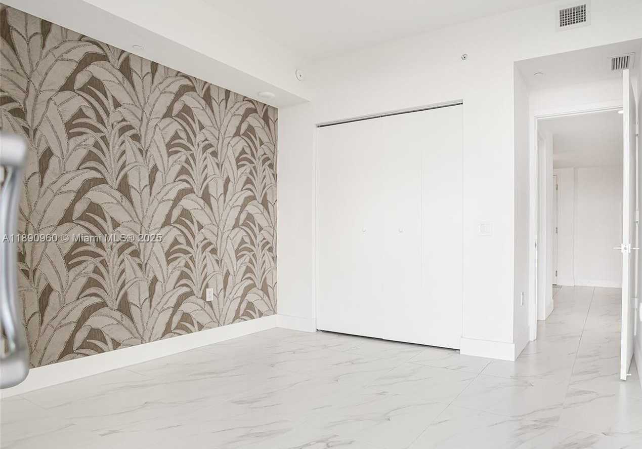 Small Image of 2000 METROPICA WAY #2501, Sunrise Number 18