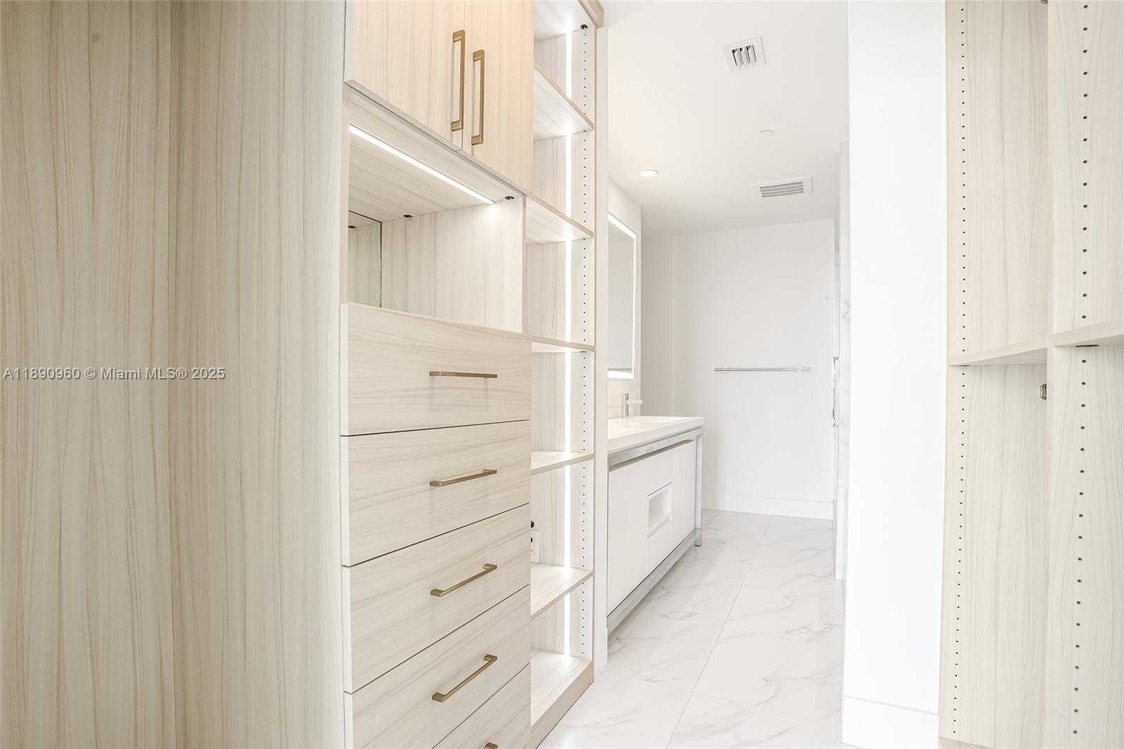 Small Image of 2000 METROPICA WAY #2501, Sunrise Number 31