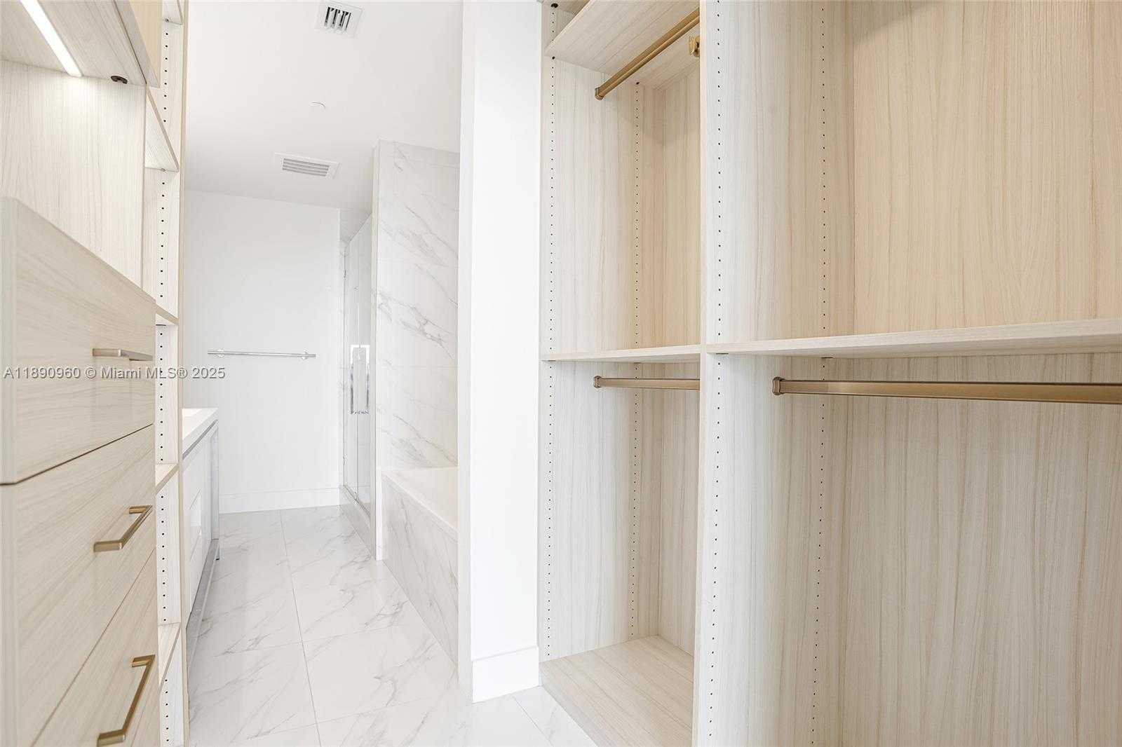 Small Image of 2000 METROPICA WAY #2501, Sunrise Number 32