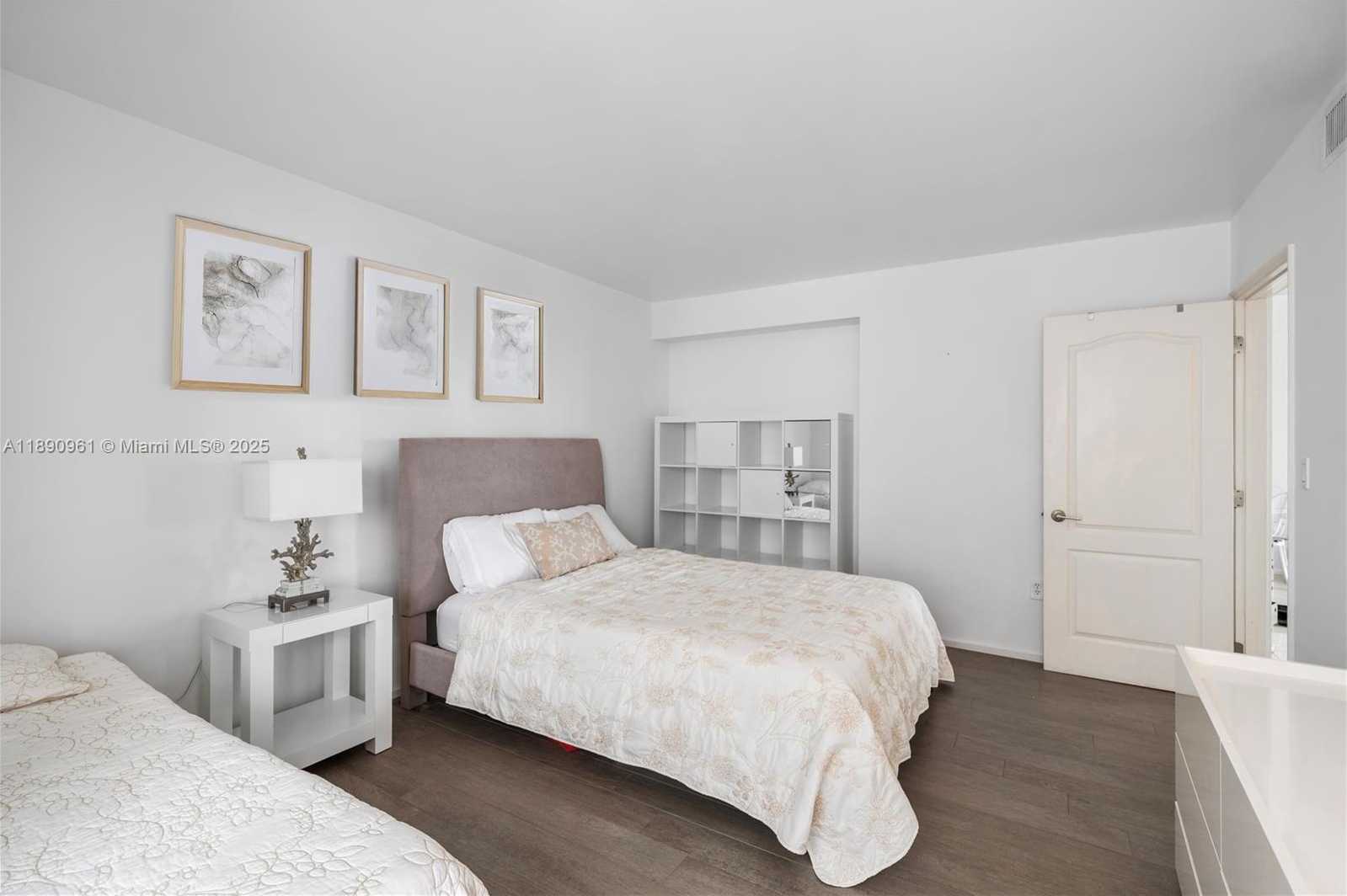 Small Image of 1900 SUNSET HARBOUR DR #2315, Miami Beach Number 20