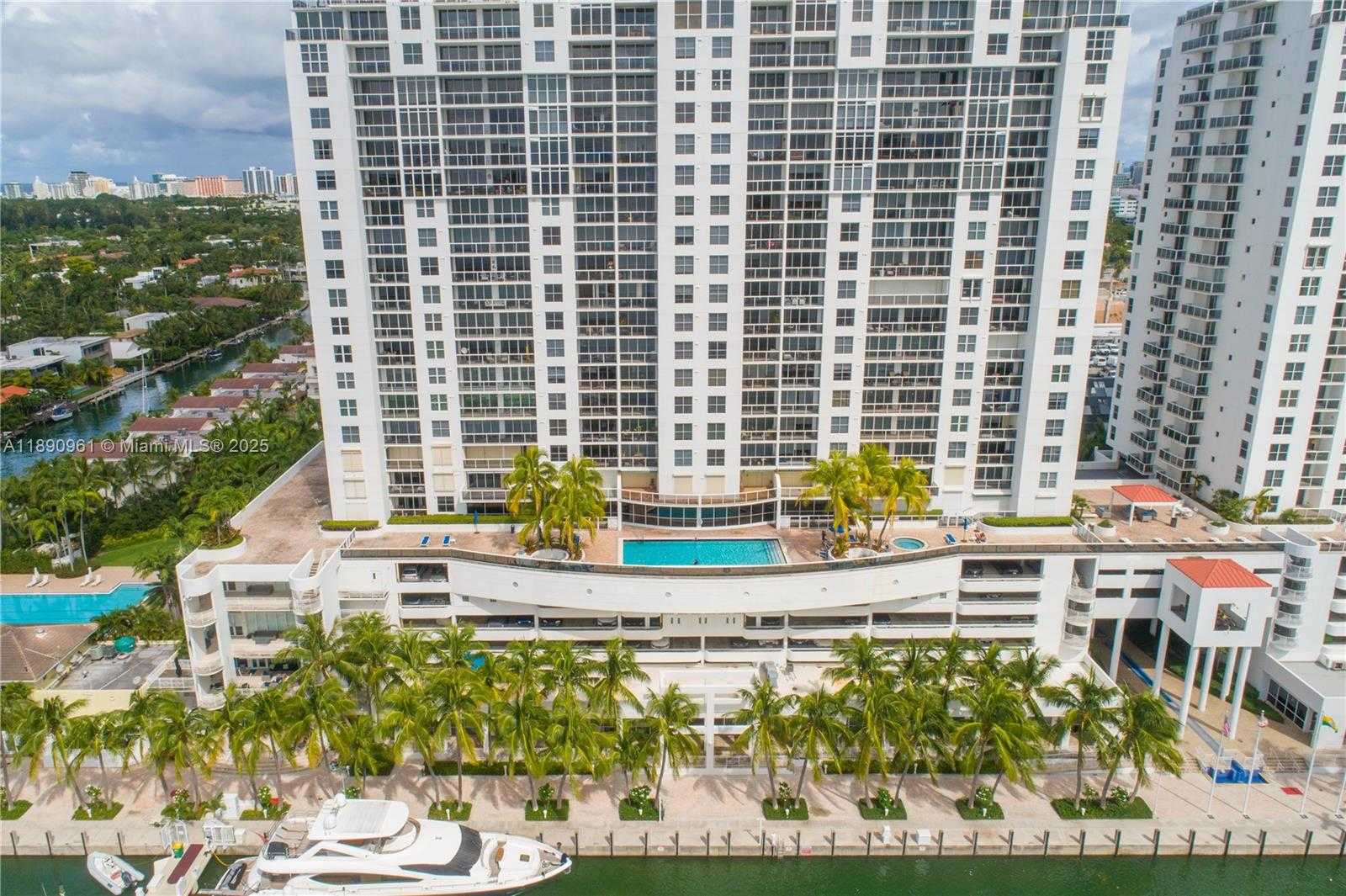 Small Image of 1900 SUNSET HARBOUR DR #2315, Miami Beach Number 23
