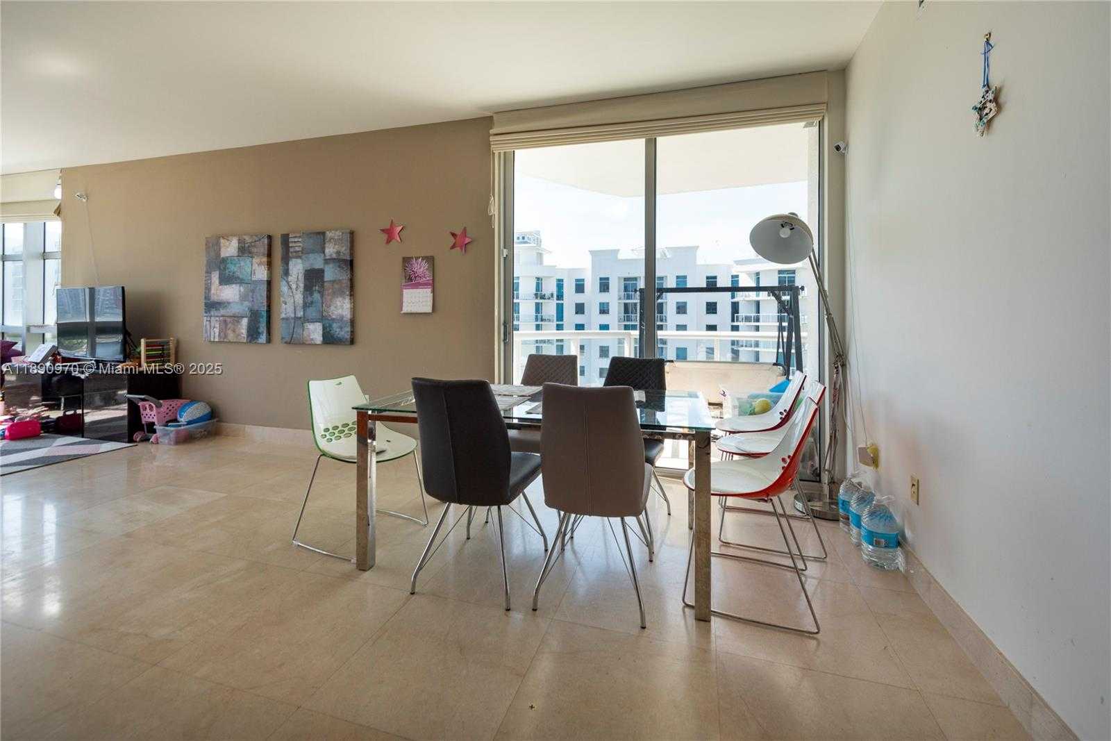 Small Image of 3131 NORTH EAST 188TH ST #2-808, Aventura Number 4