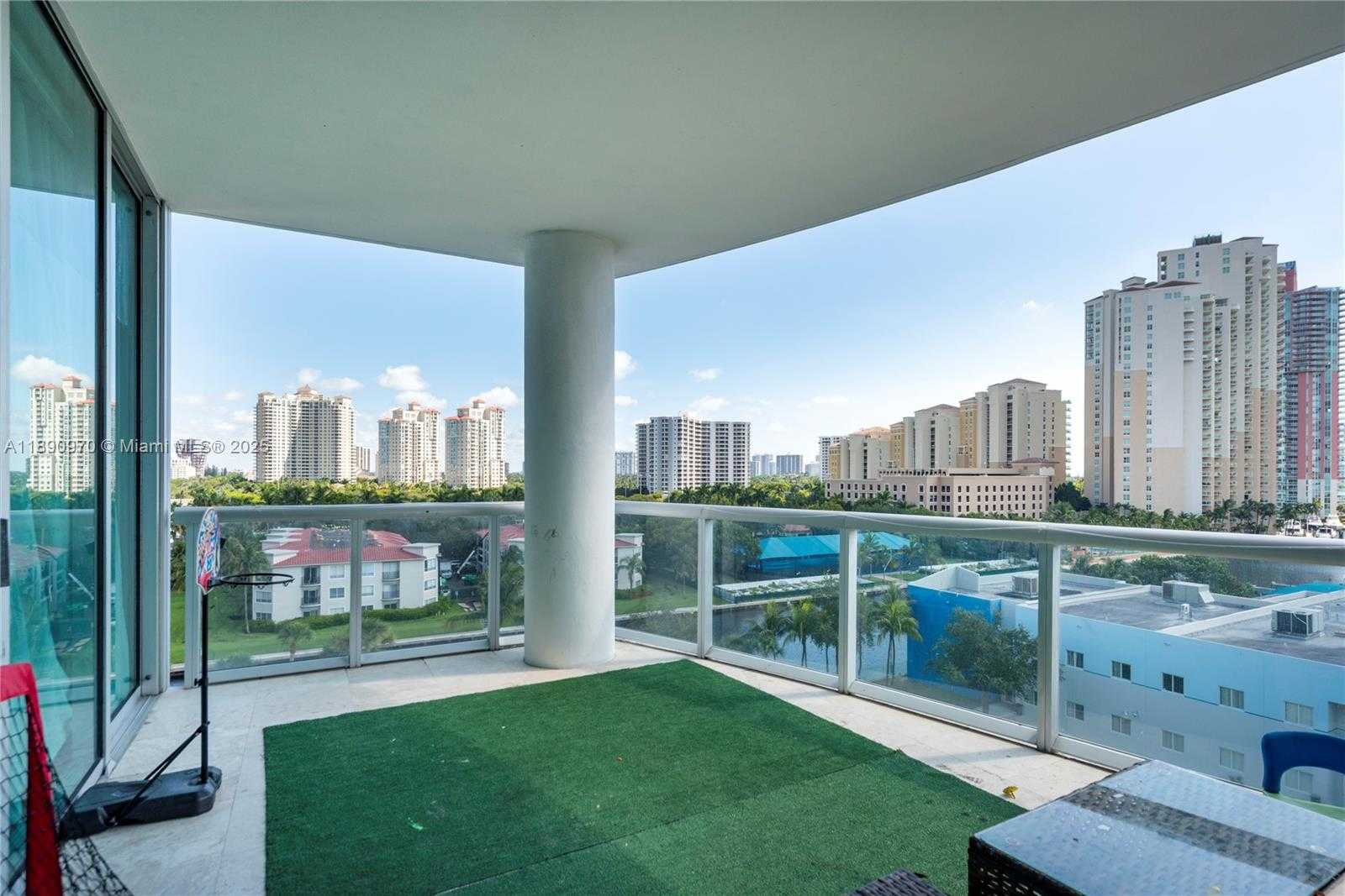 Small Image of 3131 NORTH EAST 188TH ST #2-808, Aventura Number 6