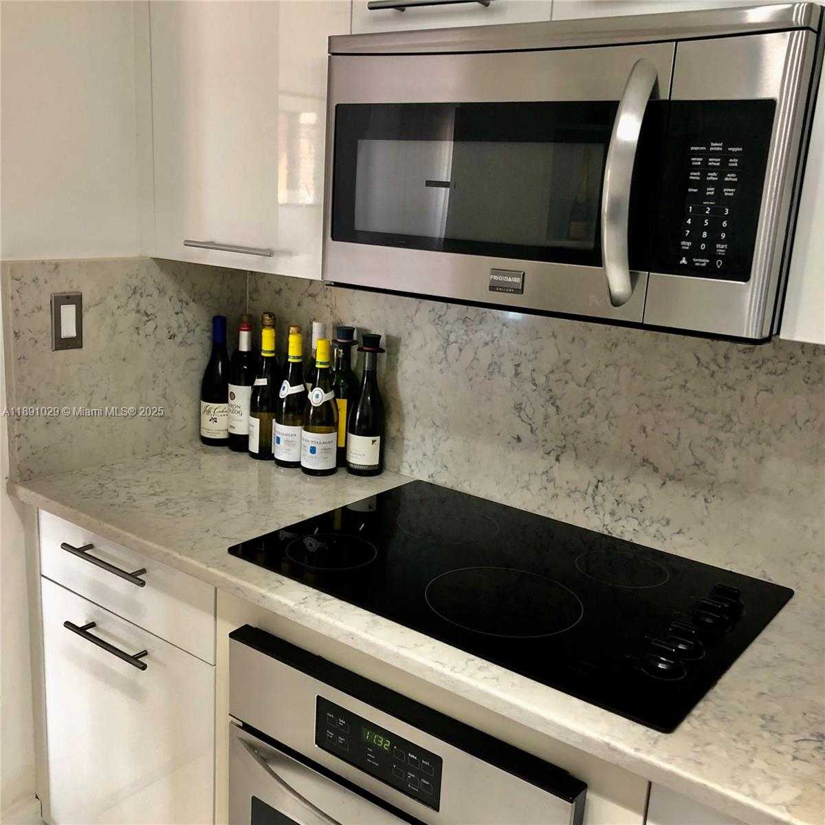Small Image of 90 ALTON RD #307, Miami Beach Number 3