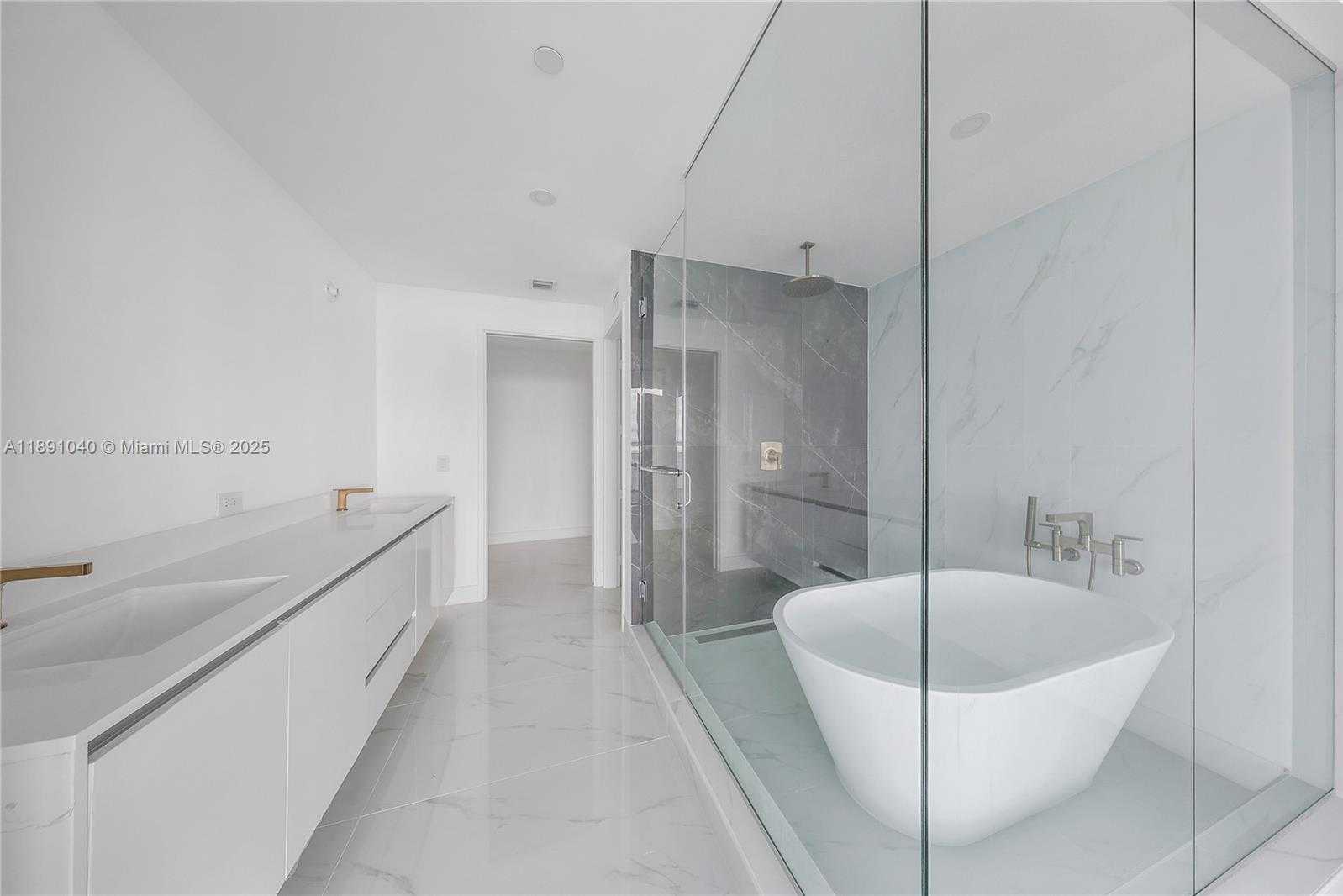 Small Image of 700 NORTH EAST 24 ST #3402, Miami Number 16